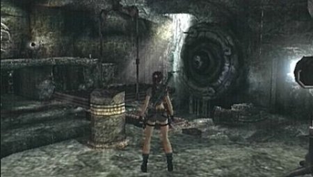  Lara Croft Tomb Raider: Legend (PSP) 