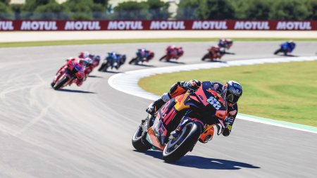 Игра MotoGP 22 Day One Edition (Издание первого дня) (PS4) Playstation 4