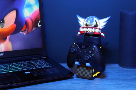  Фигурка подставка для геймпада/телефона Cable Guys IKON: Соник Ежик Лайт Ап (Sonic Hedgehog Ikon (Light Up)) 20 см 