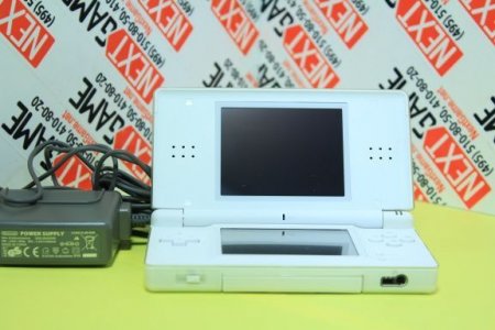 Nintendo DS Lite White RUS () (L)