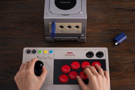 Адаптер для подключения беспроводного геймпада Xbox/PS5/PS4/Switch к NES/Dendy/PC 8BitDo (PC/8 bit) 