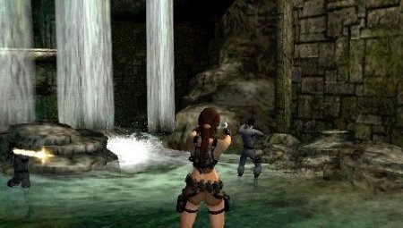  Lara Croft Tomb Raider: Legend (PSP) 