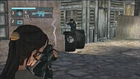  Lara Croft Tomb Raider: Legend (PSP) 