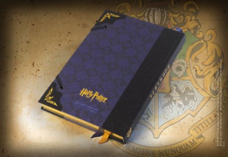   The Noble Collection:  (Hogwarts)   (Harry Potter)