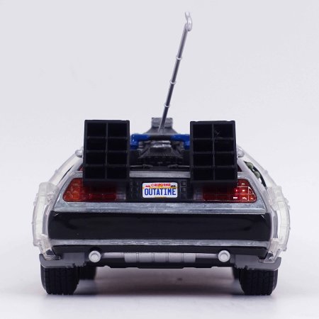 Модель машинки Jada Toys Hollywood Rides: Машина Времени (Time Machine) Назад в Будущее 1 (Back To The Future 1) (32911) 1:24  